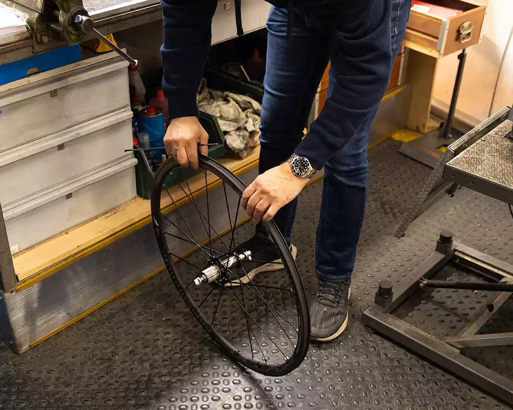 riparazioni-di-copertoni-biciclette-imola